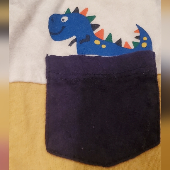 Nwot - Dinosaur pocket Longsleeve - Picture 4 of 4